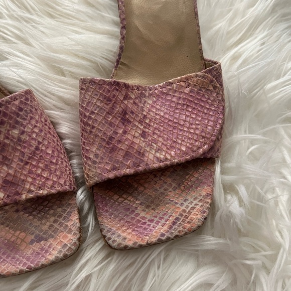 Stuart Weitzman | Y2K Pink Snakeskin Kitten Heels - Picture 2 of 5